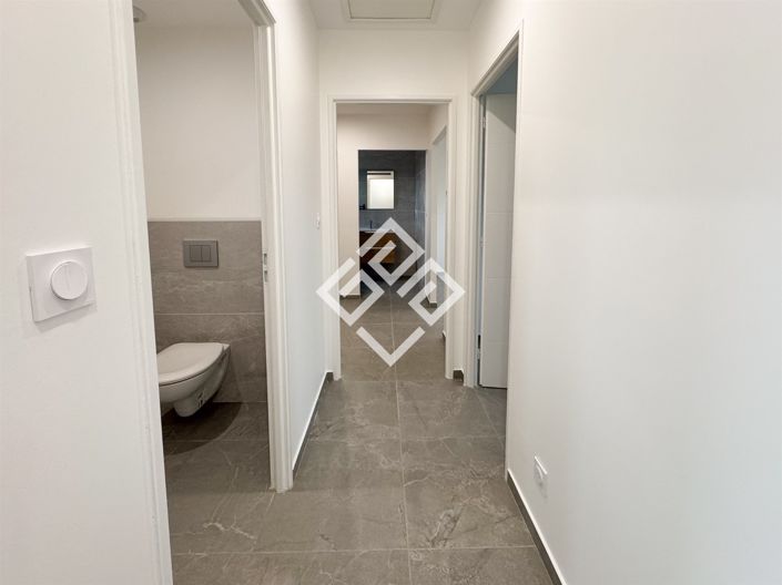 Image No.14-3 Bed House for sale