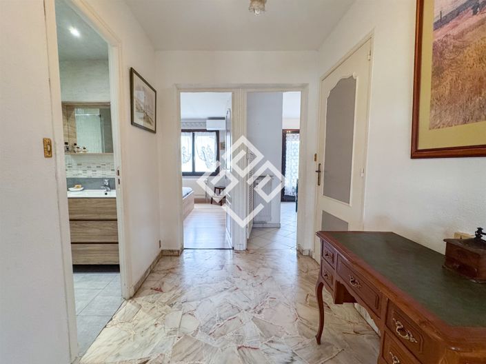 Image No.13-5 Bed House for sale