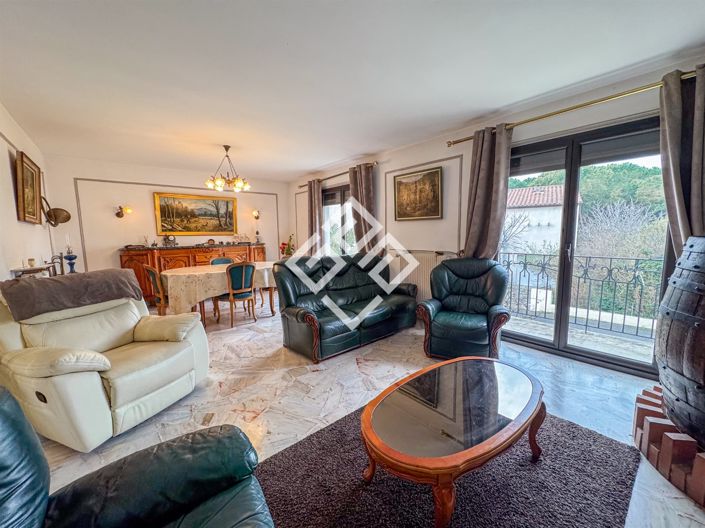 Image No.3-5 Bed House for sale