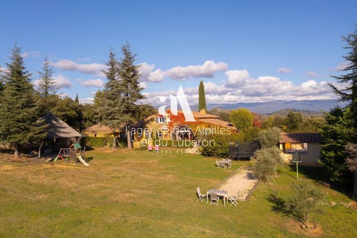 Image No.5-8 Bed House for sale