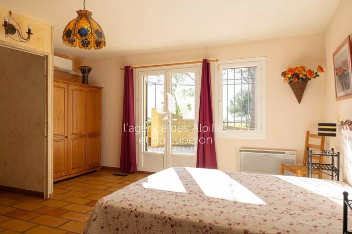 Image No.7-8 Bed House for sale