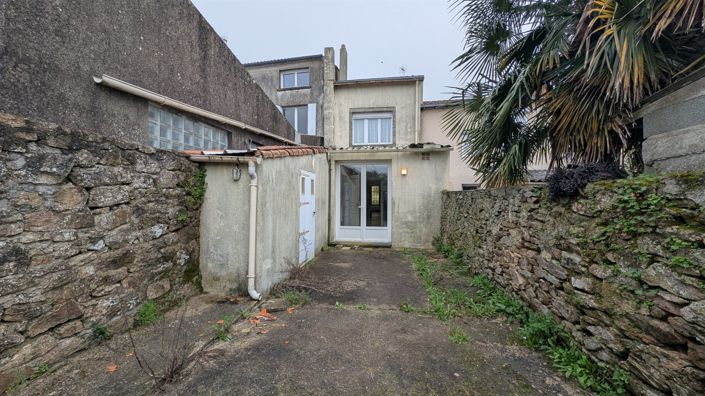 Image No.15-3 Bed House for sale