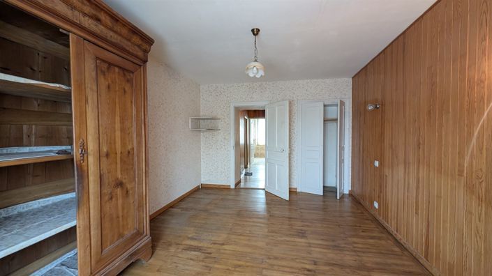 Image No.7-3 Bed House for sale