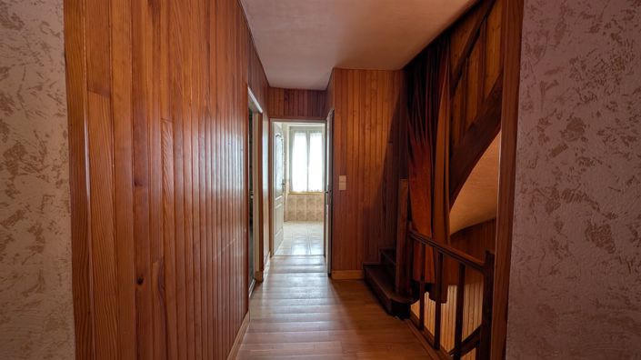 Image No.8-3 Bed House for sale