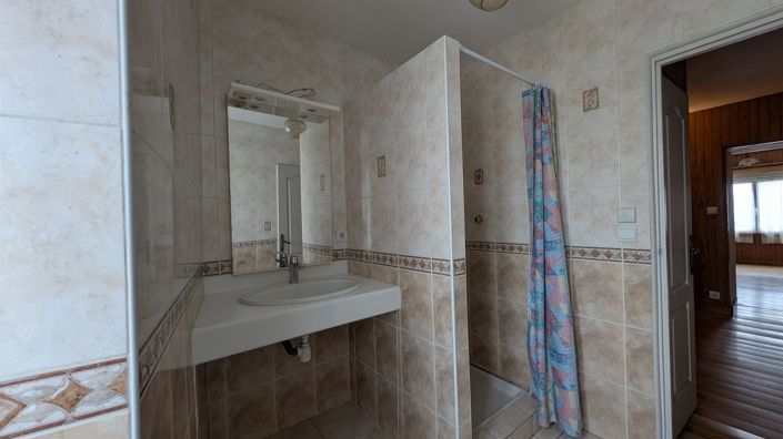 Image No.9-3 Bed House for sale