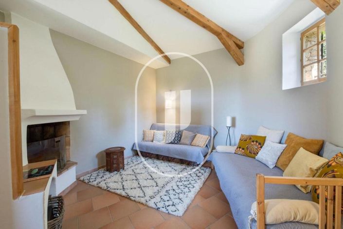 Image No.6-3 Bed House for sale