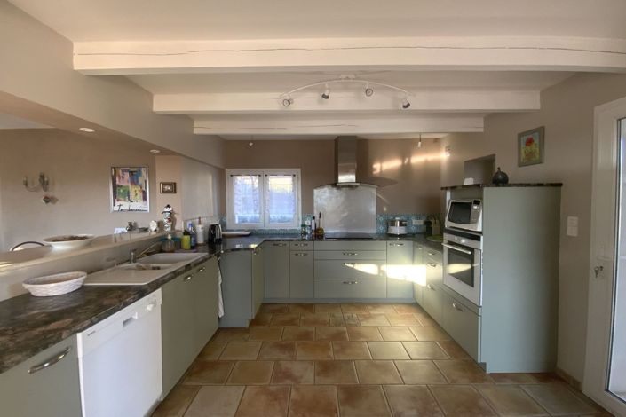 Image No.6-4 Bed House for sale