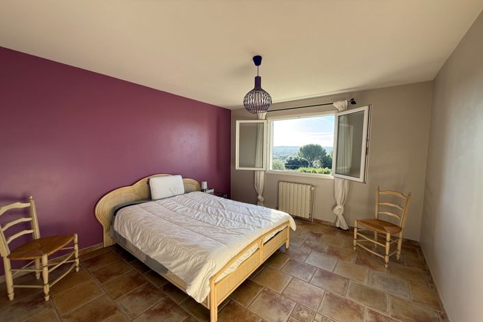 Image No.7-4 Bed House for sale