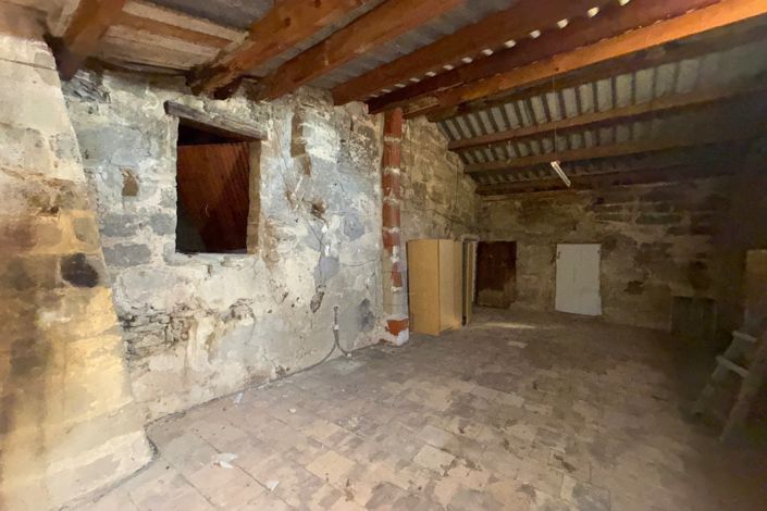 Image No.11-2 Bed House for sale