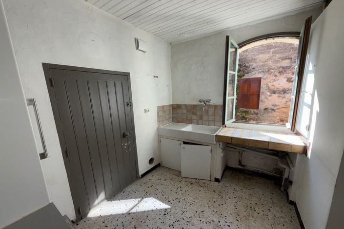 Image No.4-2 Bed House for sale