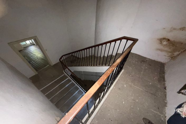 Image No.8-2 Bed House for sale