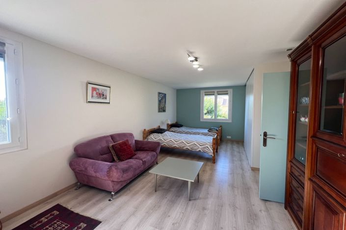 Image No.8-4 Bed House for sale