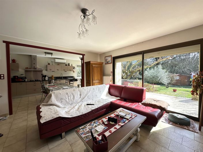 Image No.7-3 Bed House for sale