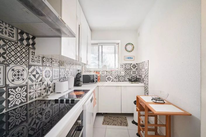 Image No.10-1 Bed Apartment for sale