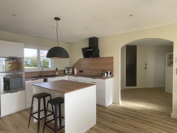 Image No.9-4 Bed House for sale