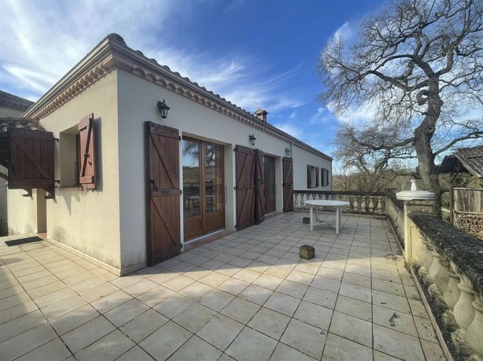 Image No.32-House for sale