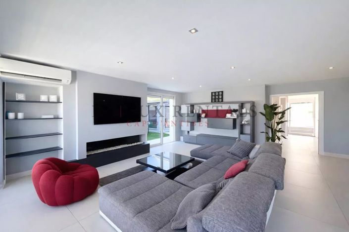 Image No.4-4 Bed House for sale