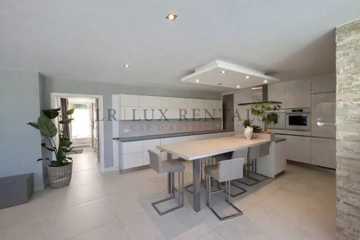 Image No.5-4 Bed House for sale