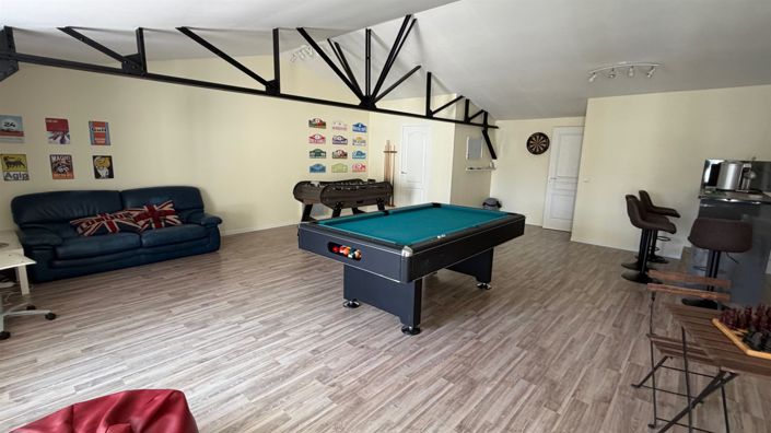 Image No.18-8 Bed House for sale