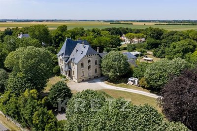 1 - La Rochelle, House