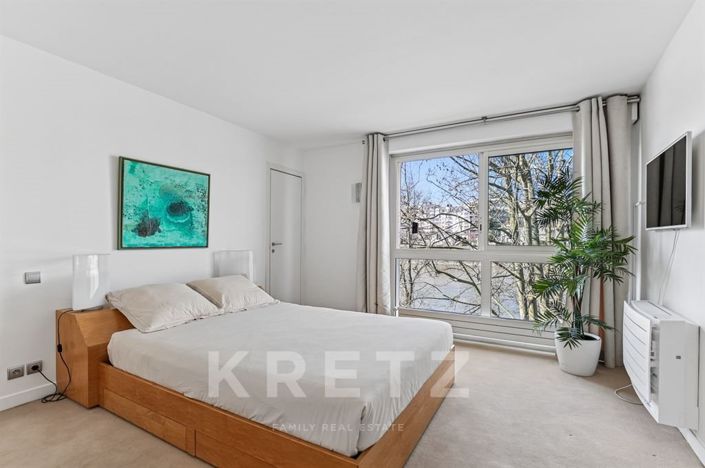 Image No.16-5 Bed Property for sale