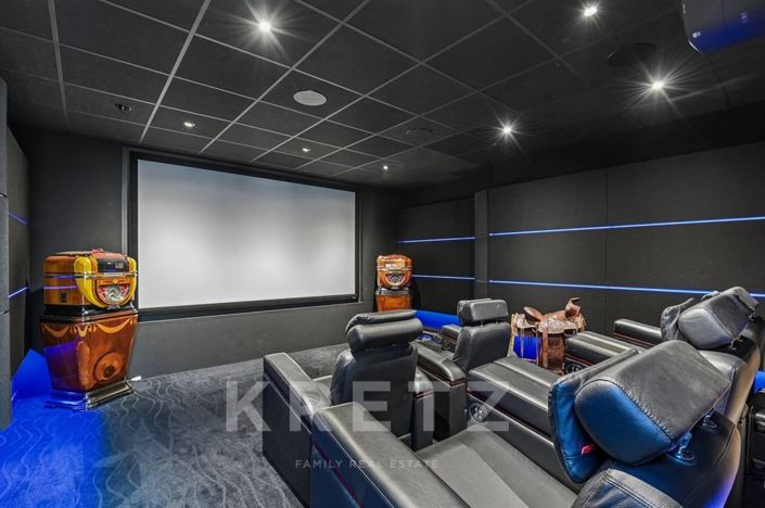 Image No.20-5 Bed Property for sale