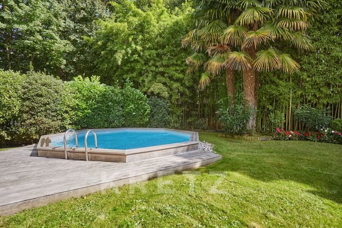 Image No.24-5 Bed Property for sale