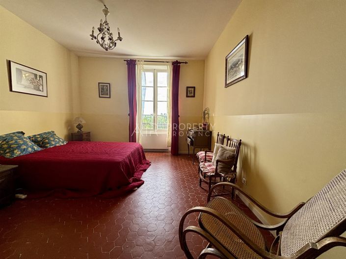 Image No.12-6 Bed House for sale