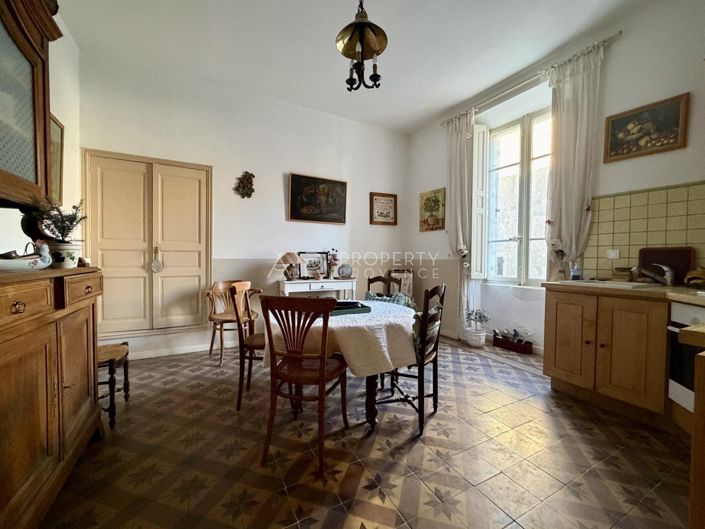 Image No.3-6 Bed House for sale