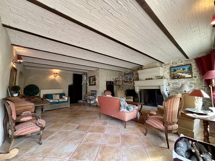 Image No.7-6 Bed House for sale