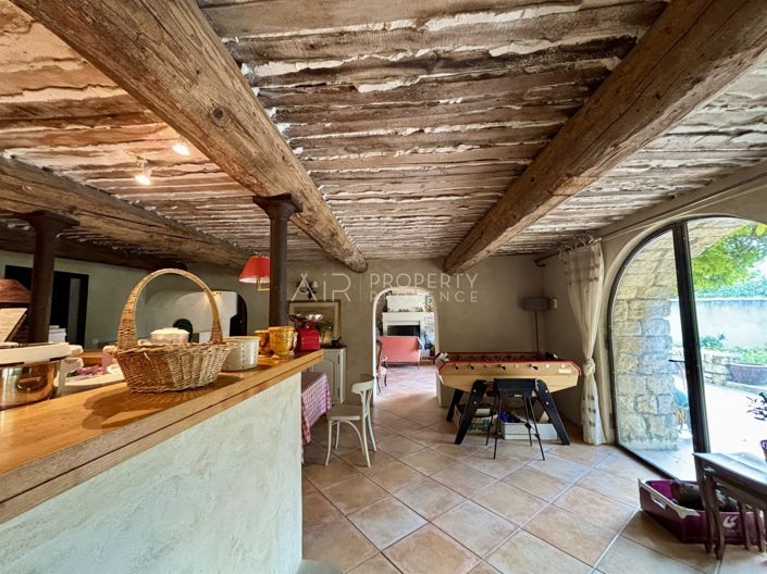 Image No.9-6 Bed House for sale