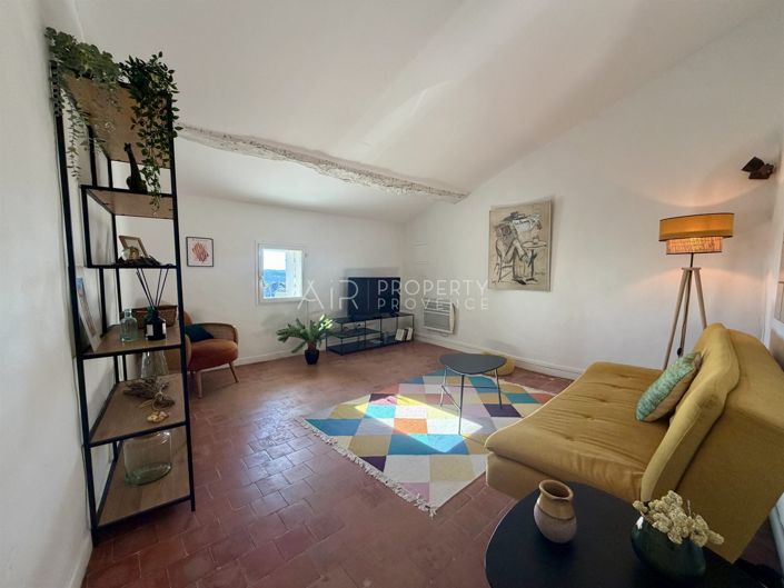 Image No.11-2 Bed House for sale