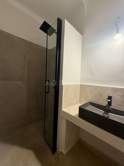 Image No.14-3 Bed House for sale