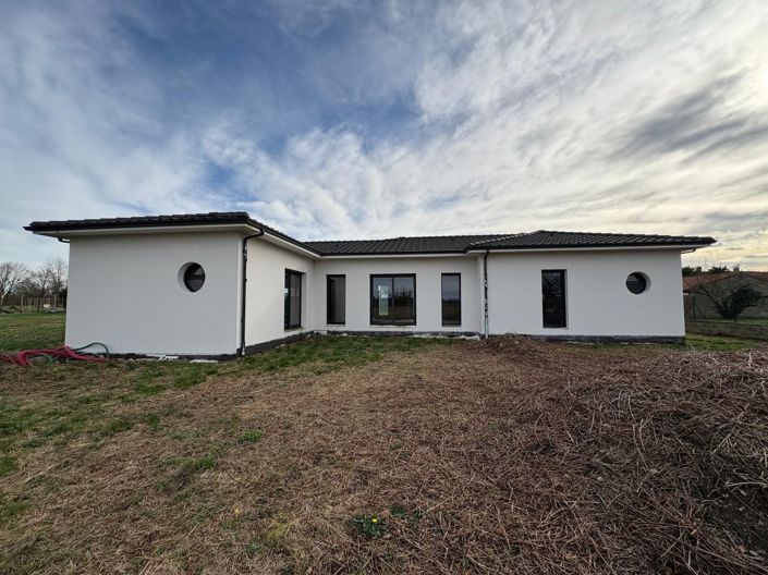 Image No.2-Maison de 1 chambre à vendre à Hautes-Pyrénées