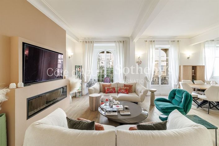 Image No.2-Appartement de 2 chambres à vendre à Nice