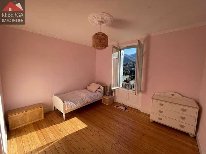 Image No.12-5 Bed House for sale