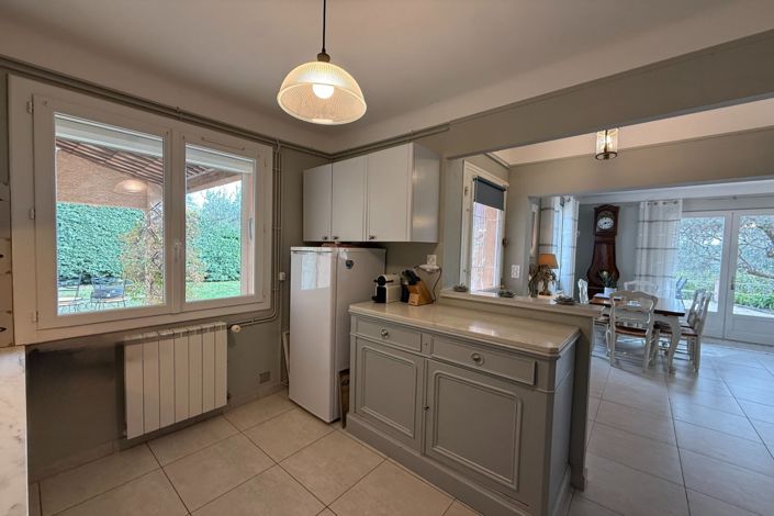 Image No.10-3 Bed House for sale