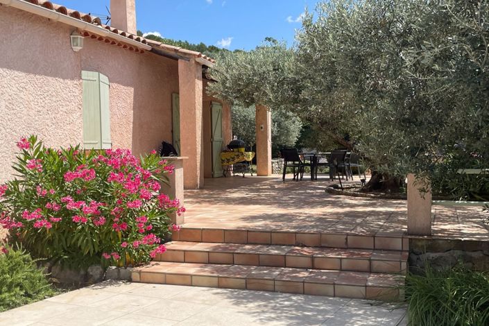 Image No.19-3 Bed House for sale