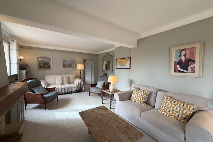 Image No.6-3 Bed House for sale