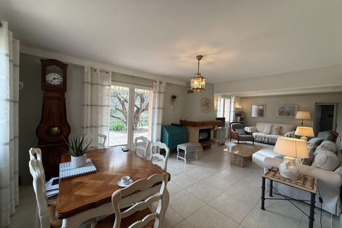 Image No.7-3 Bed House for sale