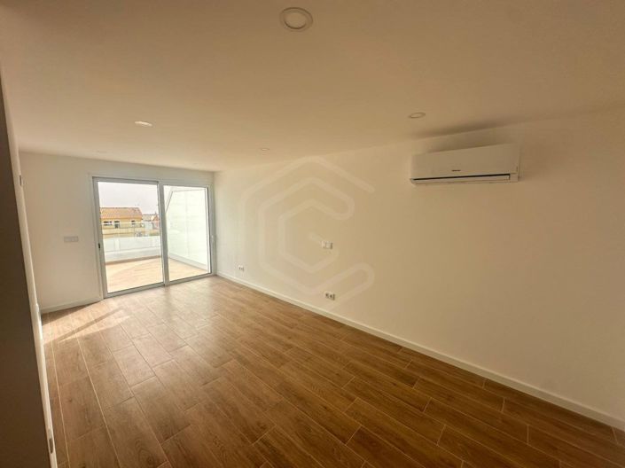 Image No.12-1 Bed Apartment for sale