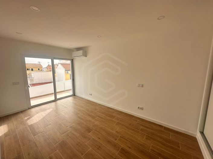 Image No.4-1 Bed Apartment for sale