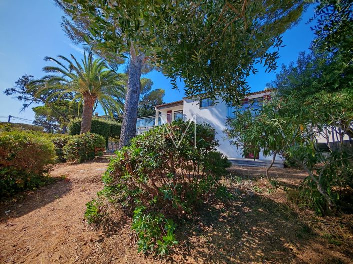 Image No.6-3 Bed House for sale