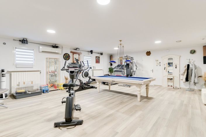 Image No.19-4 Bed House for sale