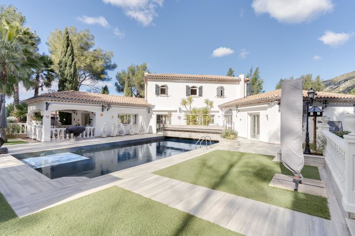 Image No.2-4 Bed House for sale