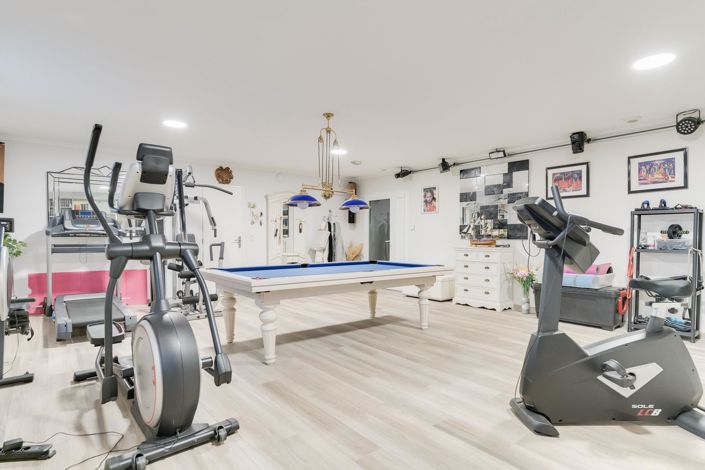 Image No.21-4 Bed House for sale