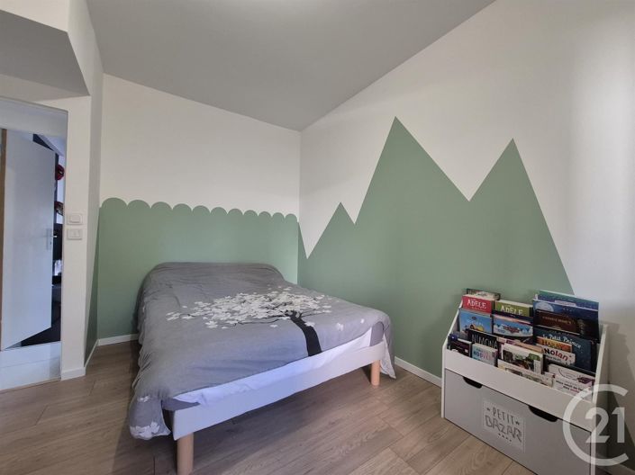 Image No.18-3 Bed House for sale