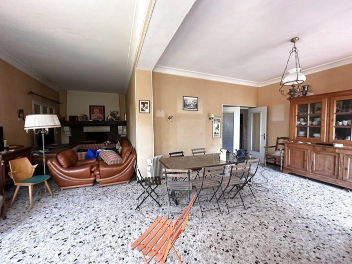 Image No.3-5 Bed House for sale