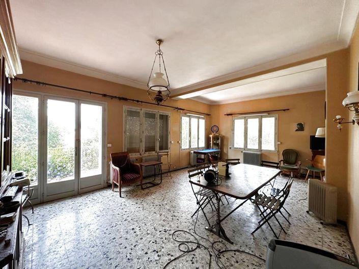 Image No.4-5 Bed House for sale