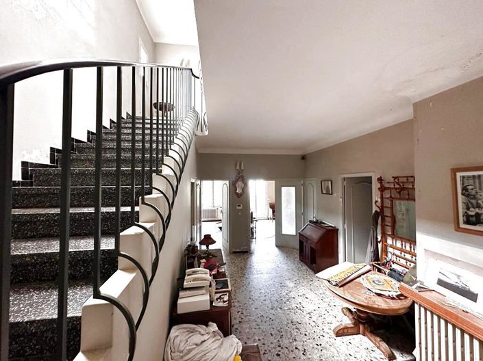 Image No.5-5 Bed House for sale